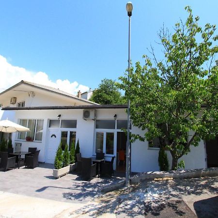 Apartments Nero Novi Vinodolski Ngoại thất bức ảnh
