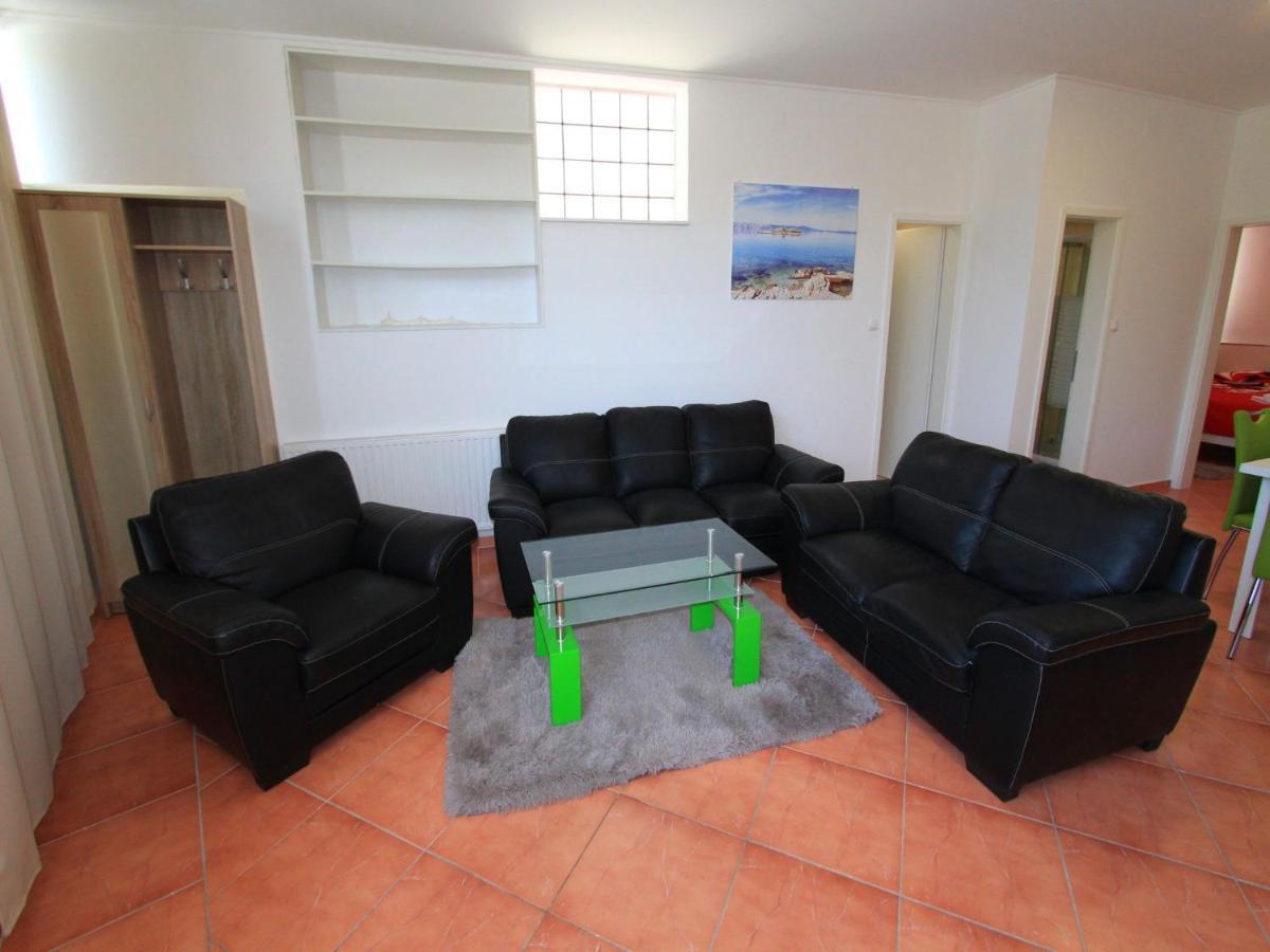 Apartments Nero Novi Vinodolski Ngoại thất bức ảnh