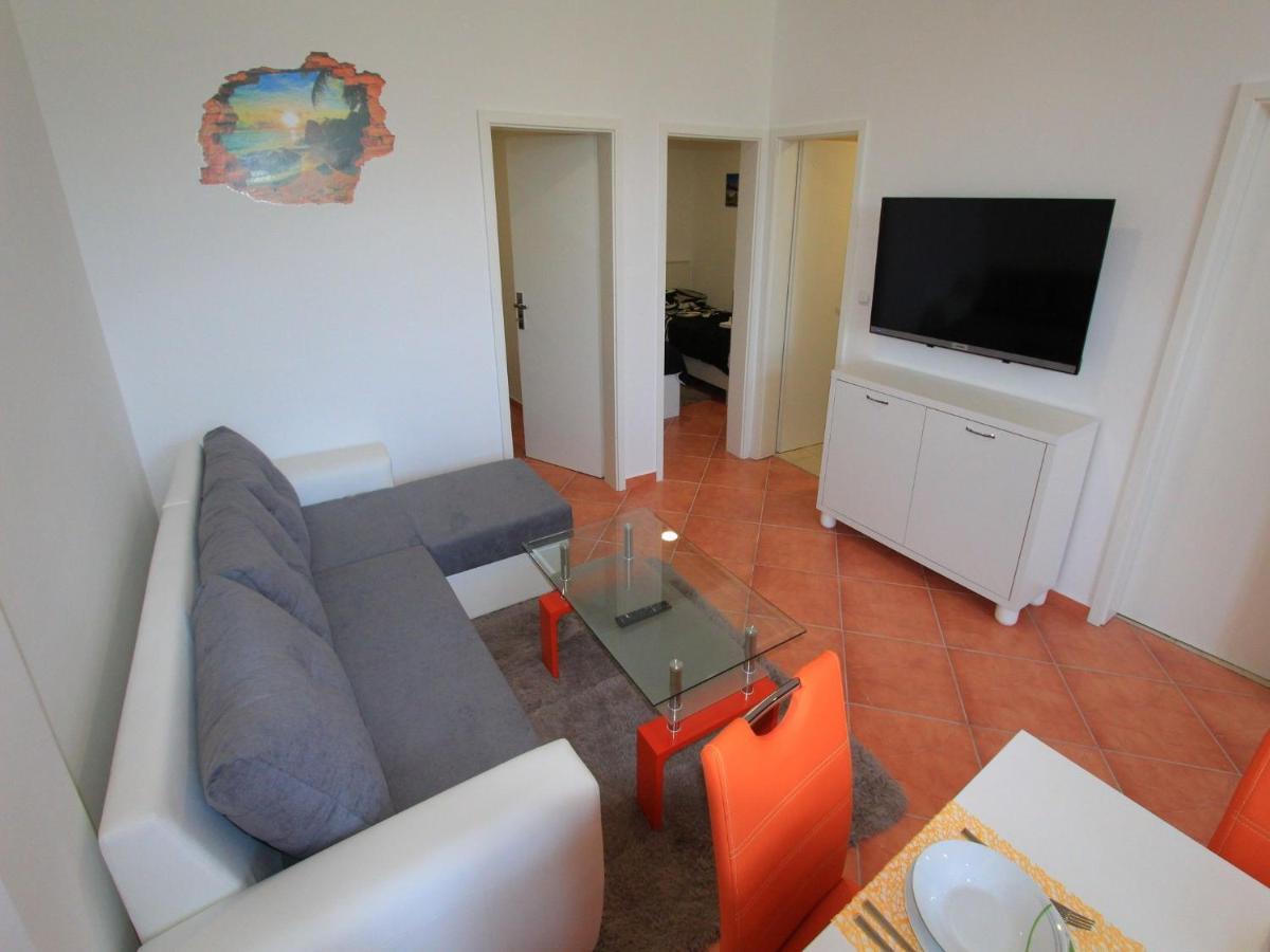 Apartments Nero Novi Vinodolski Ngoại thất bức ảnh