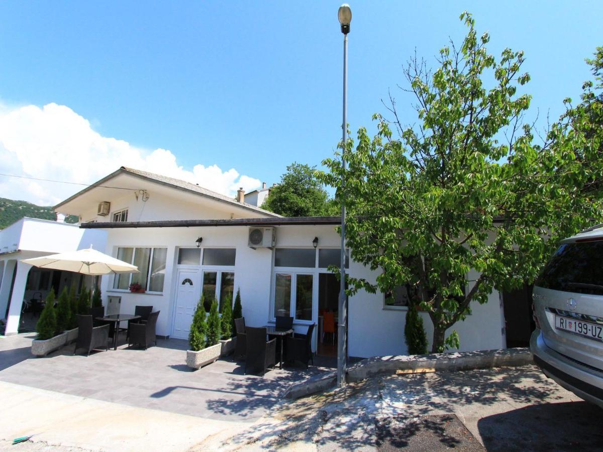 Apartments Nero Novi Vinodolski Ngoại thất bức ảnh