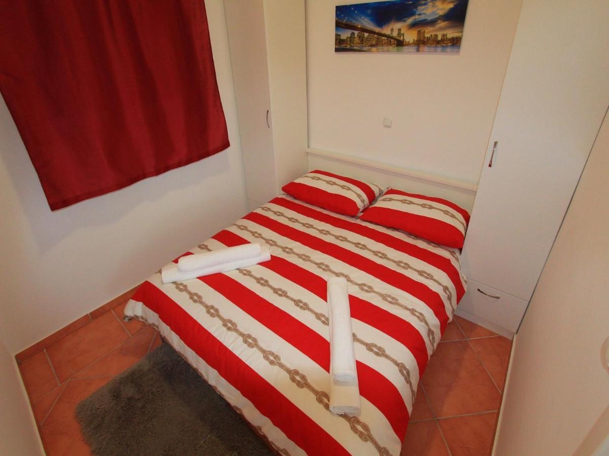 Apartments Nero Novi Vinodolski Ngoại thất bức ảnh