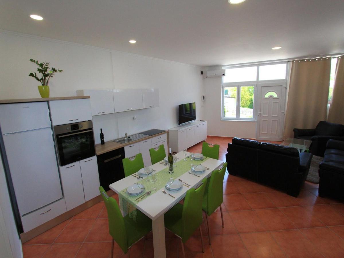 Apartments Nero Novi Vinodolski Ngoại thất bức ảnh