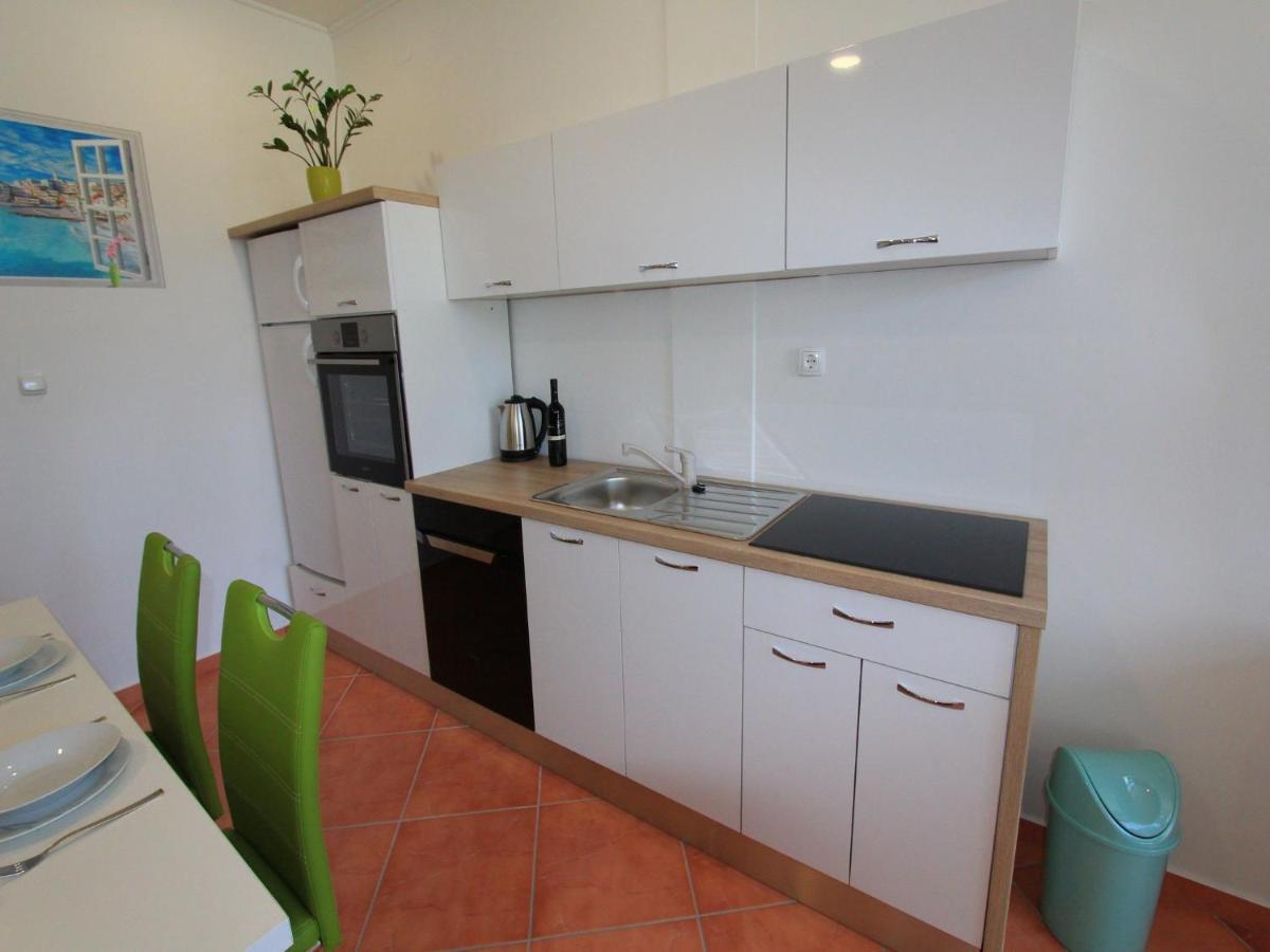 Apartments Nero Novi Vinodolski Ngoại thất bức ảnh