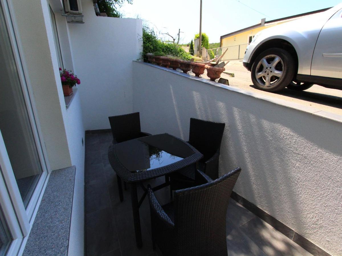 Apartments Nero Novi Vinodolski Ngoại thất bức ảnh